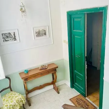 Spacious And Quiet Gemelli